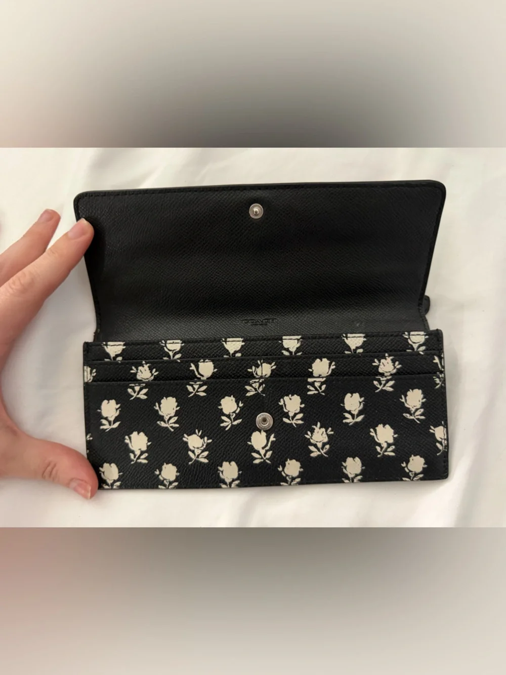 Coach - Badlands Floral Roses - Black White - Envelope Slim Wallet - Picture 3 of 4
